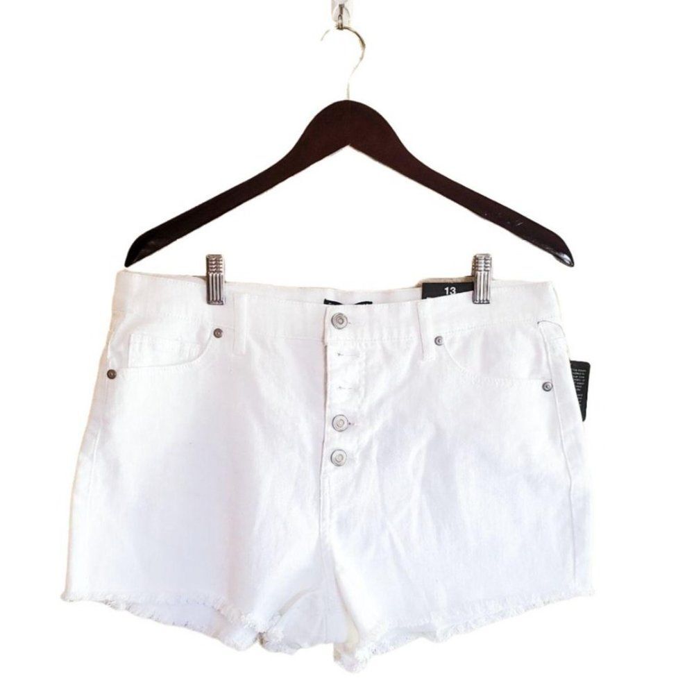 Fashion Nova Juniors White 13 Denim Distressed Shorts  New
